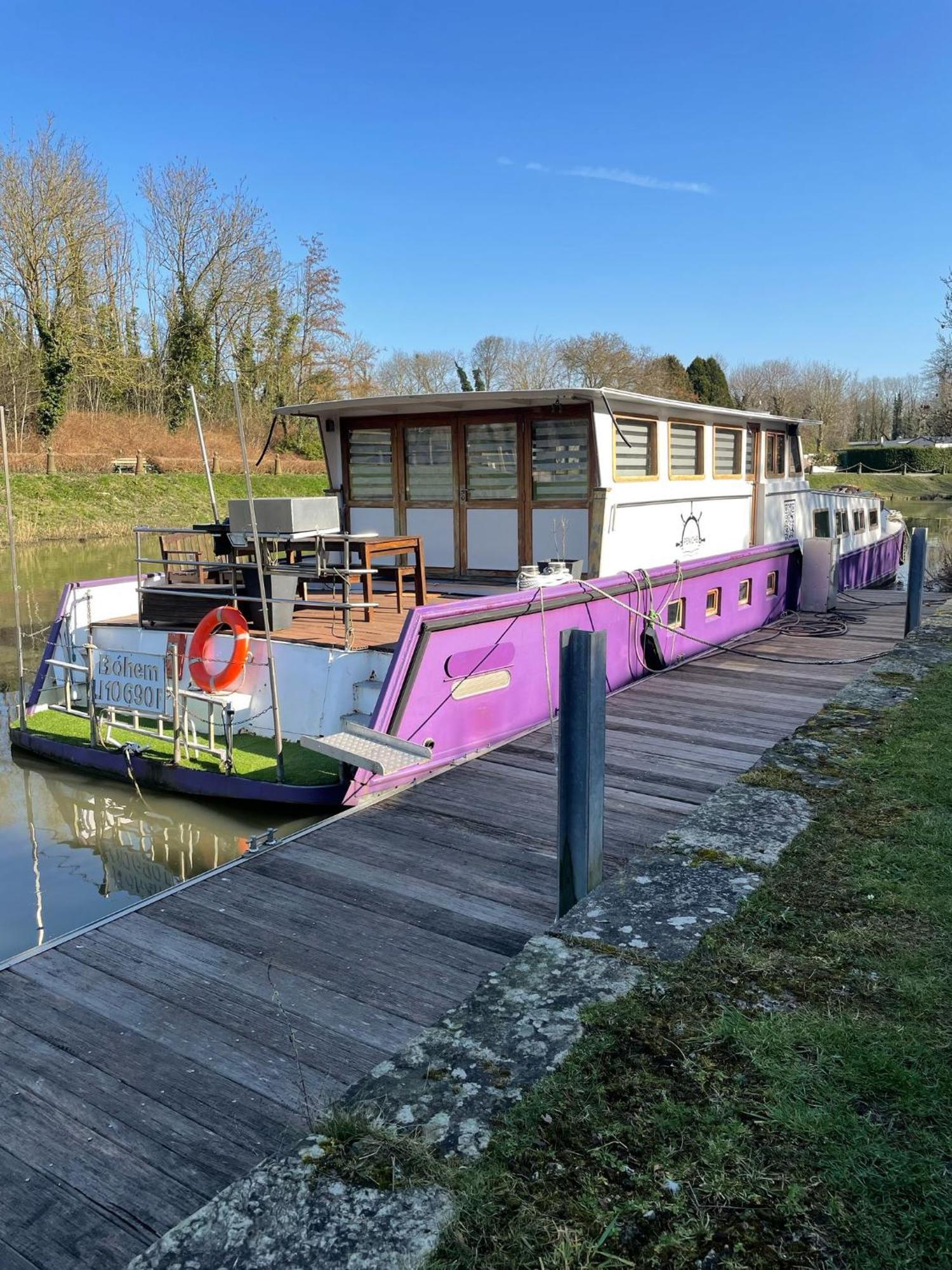 Nuit Insolite A Bord D'Une Peniche, 6 Personnes Bergues Exterior photo